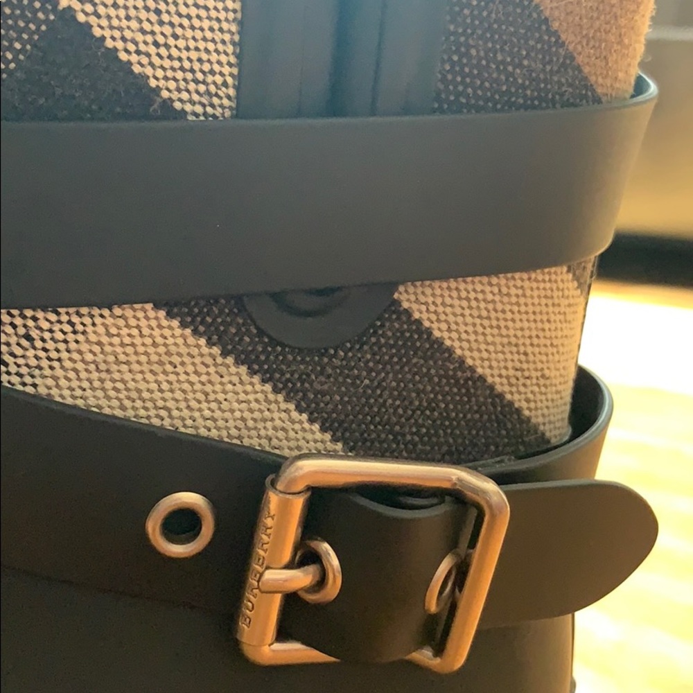 Burberry short black rain boots - Picture 3 of 7